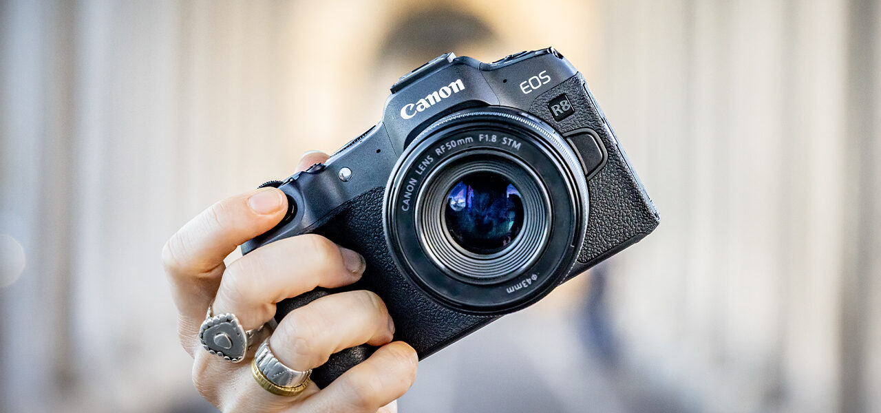 Canon EOS R8: Tecnología Avanzada a Tu Alcance con esta Oferta